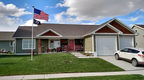 3308 Rocky Wagon St, Williston, ND 58801 photo 1
