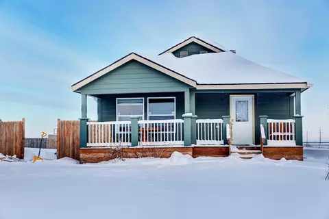 5608 Lukenbill Ave, Williston, ND 58801 photo 1