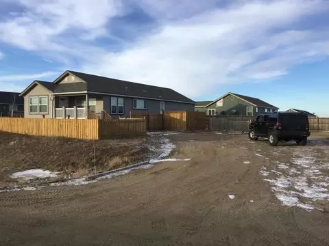 13833 Cottonwood St, Williston, ND 58801 photo 1