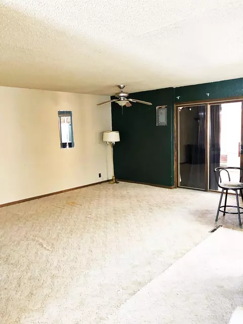 1204 University Ave, Williston, ND 58801 photo 5