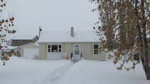 1515 5th Ave W, Williston, ND 58801 photo 1