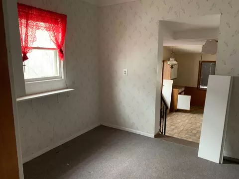 417 Washington Ave, Williston, ND 58801 photo 3