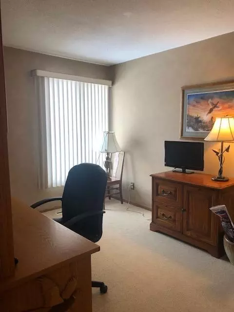840 Park Pl, Williston, ND 58801 photo 14