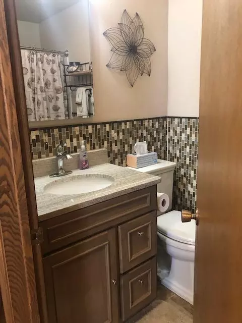 840 Park Pl, Williston, ND 58801 photo 13