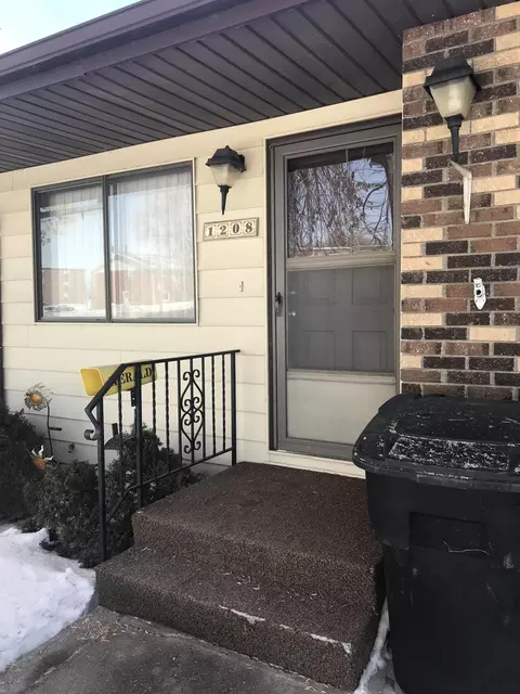 1208 7th Ave E, Williston, ND 58801 photo 1