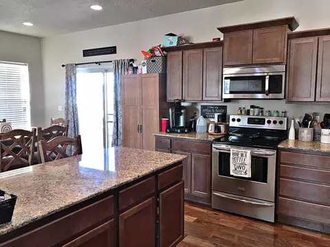 2113 18th Ave W, Williston, ND 58801 photo 10