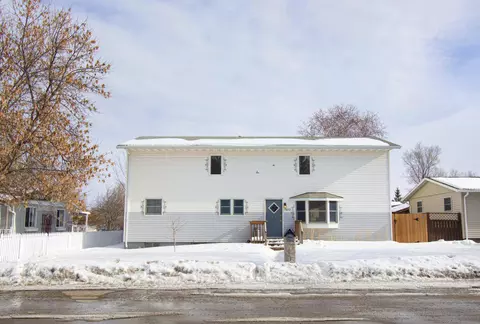 1932 9th Ave W, Williston, ND 58801 photo 1