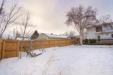 1932 9th Ave W, Williston, ND 58801 photo 3