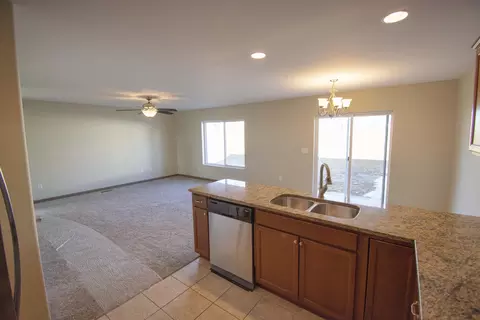 5822 Anna Ave, Williston, ND 58801 photo 9
