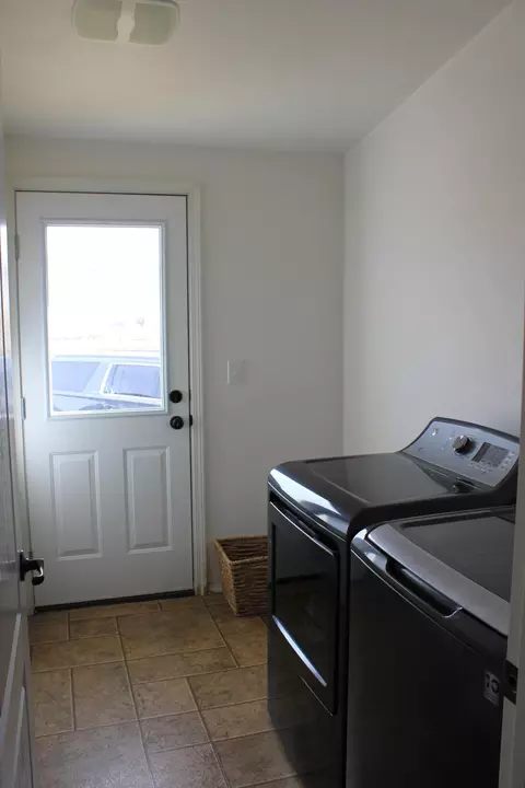 402 Main Ave E, Alexander, ND 58831 photo 10