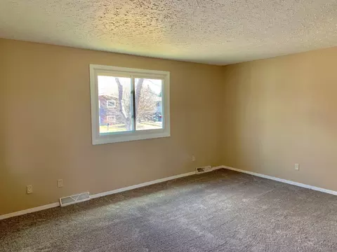 2505 University Ave, Williston, ND 58801 photo 4