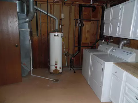 711 6th Ave W, Williston, ND 58801 photo 26