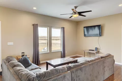 5459 Laurice Ave, Williston, ND 58801 photo 4