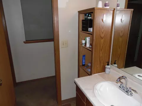 2701 19th Ave W, Williston, ND 58801 photo 11