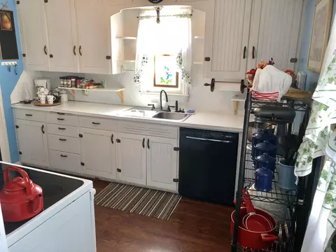 712 9th Ave W, Williston, ND 58801 photo 8