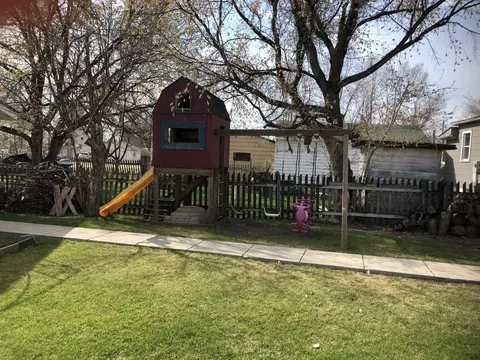 712 9th Ave W, Williston, ND 58801 photo 20