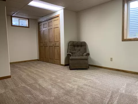 422 22nd St E, Williston, ND 58801 photo 25