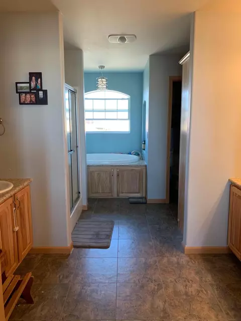 14993 Cochise St, Williston, ND 58801 photo 16