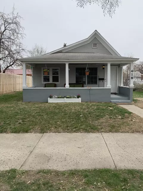 418 Washington Ave, Williston, ND 58801 photo 2