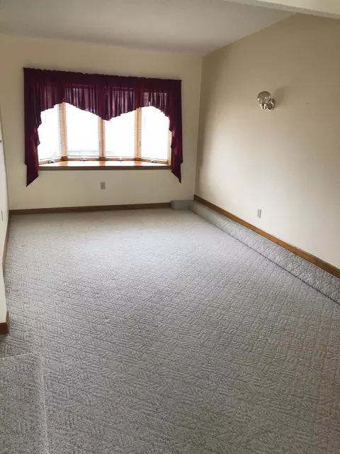 922 2nd Ave W, Williston, ND 58801 photo 3