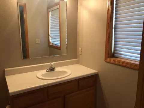 1819 15th Ave W, Williston, ND 58801 photo 15