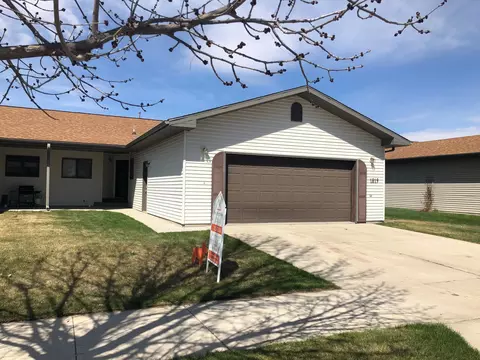 1819 15th Ave W, Williston, ND 58801 photo 1