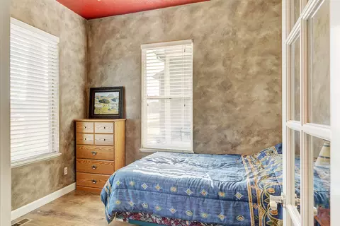 2110 25th St W, Williston, ND 58801 photo 9
