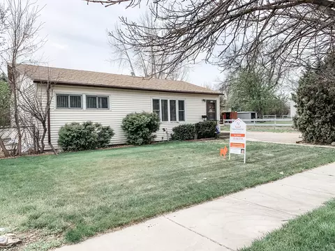 717 18th St W, Williston, ND 58801 photo 2