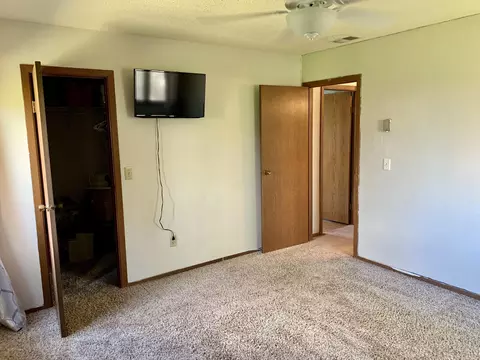 6910 2nd Ave Cir E, Williston, ND 58801 photo 7