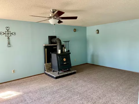6910 2nd Ave Cir E, Williston, ND 58801 photo 14