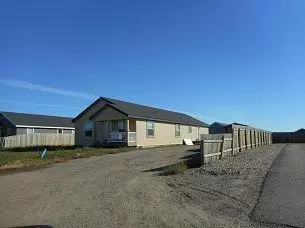 5614 Stoneview Ave, Williston, ND 58801 photo 1