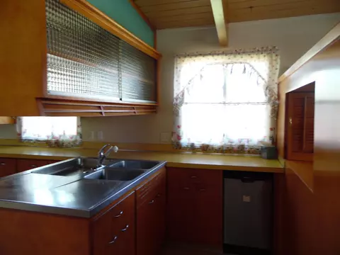 201 14th St E, Williston, ND 58801 photo 8