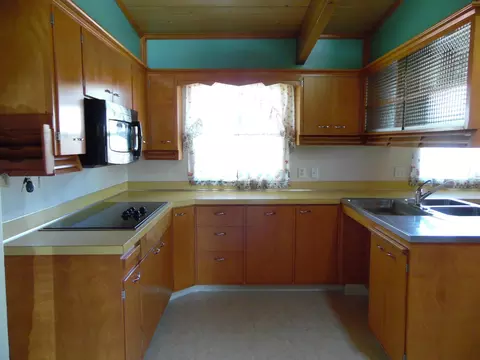 201 14th St E, Williston, ND 58801 photo 6
