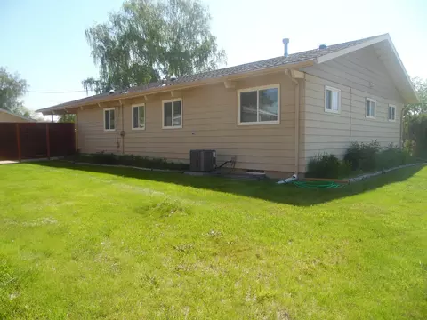 201 14th St E, Williston, ND 58801 photo 46