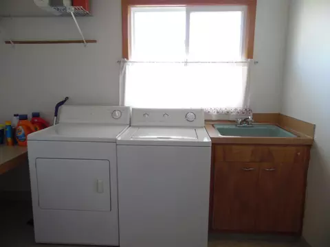 201 14th St E, Williston, ND 58801 photo 17