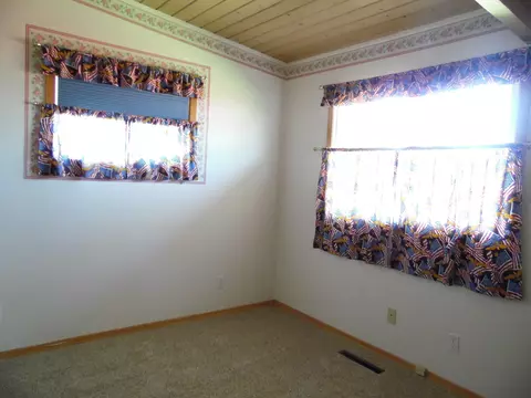 201 14th St E, Williston, ND 58801 photo 24