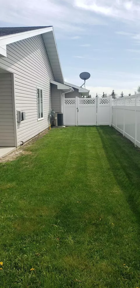 2120 Sand Creek Dr, Williston, ND 58801 photo 30