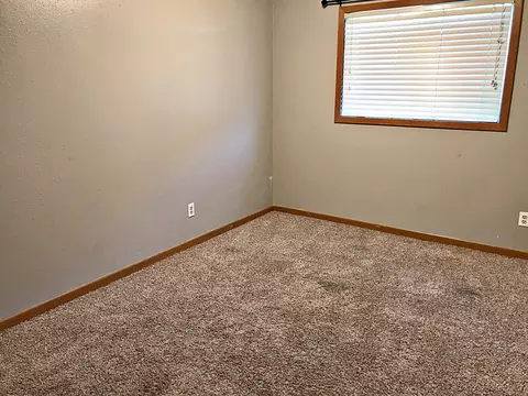 1805 28th St W, Williston, ND 58801 photo 22