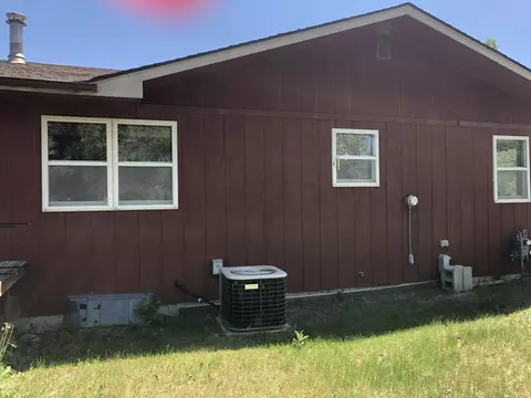 4915 Valley View Dr, Williston, ND 58801 photo 5
