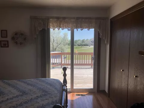4915 Valley View Dr, Williston, ND 58801 photo 11