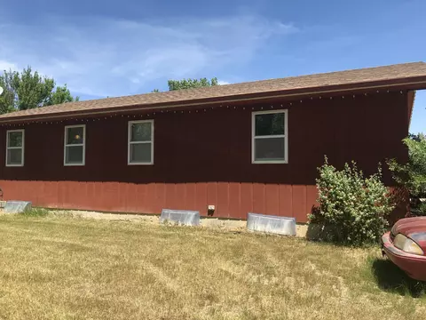 4915 Valley View Dr, Williston, ND 58801 photo 3