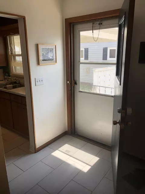 615 13th Ave W, Williston, ND 58801 photo 3