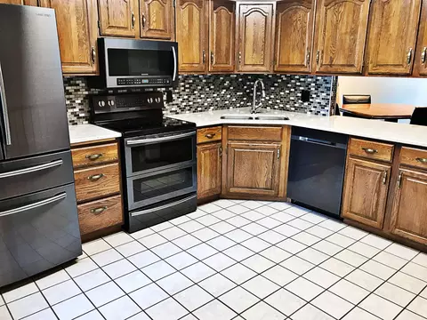 918 22nd St E, Williston, ND 58801 photo 4