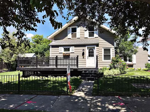216 W Broadway W, Williston, ND 58801 photo 1