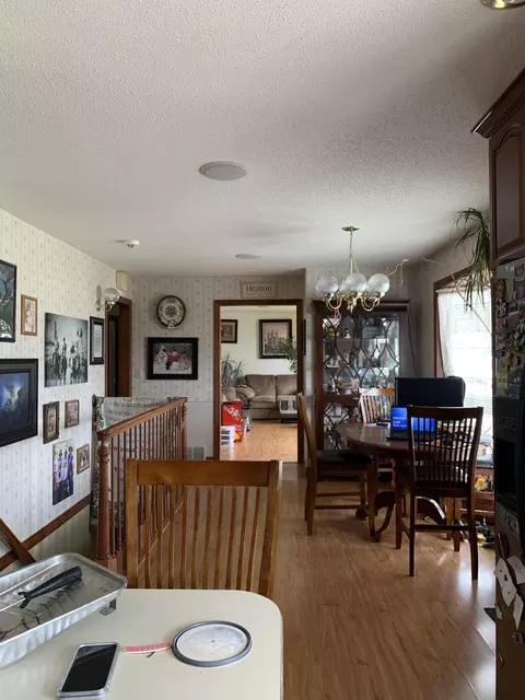 421 13th Ave W, Williston, ND 58801 photo 5