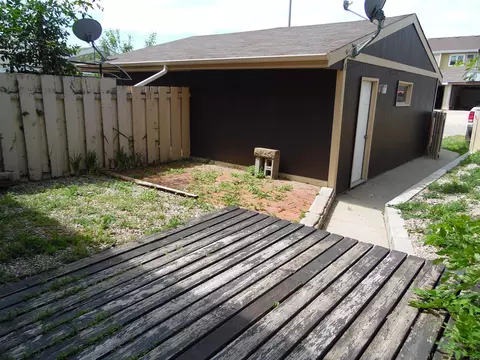 2610 18th Ct W, Williston, ND 58801 photo 4