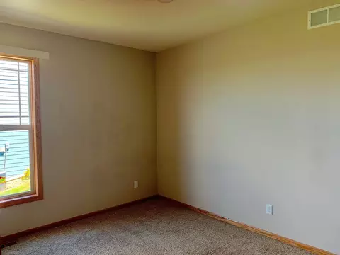3033 Long Branch Ave, Williston, ND 58801 photo 7