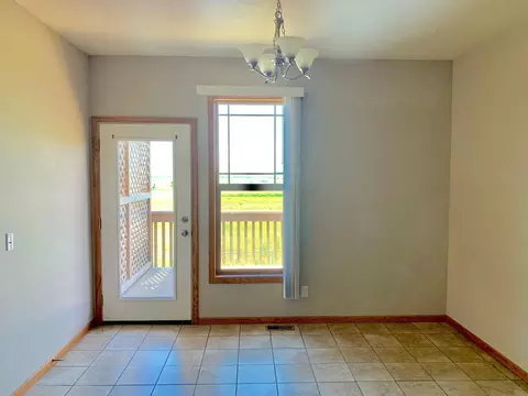 3033 Long Branch Ave, Williston, ND 58801 photo 4