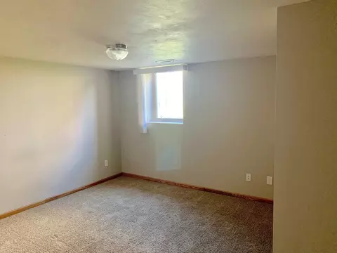 3033 Long Branch Ave, Williston, ND 58801 photo 11