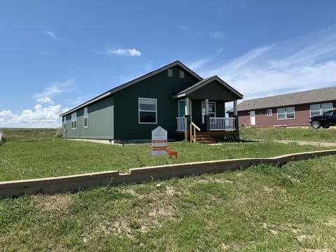 5617 Border Ave, Williston, ND 58801 photo 1